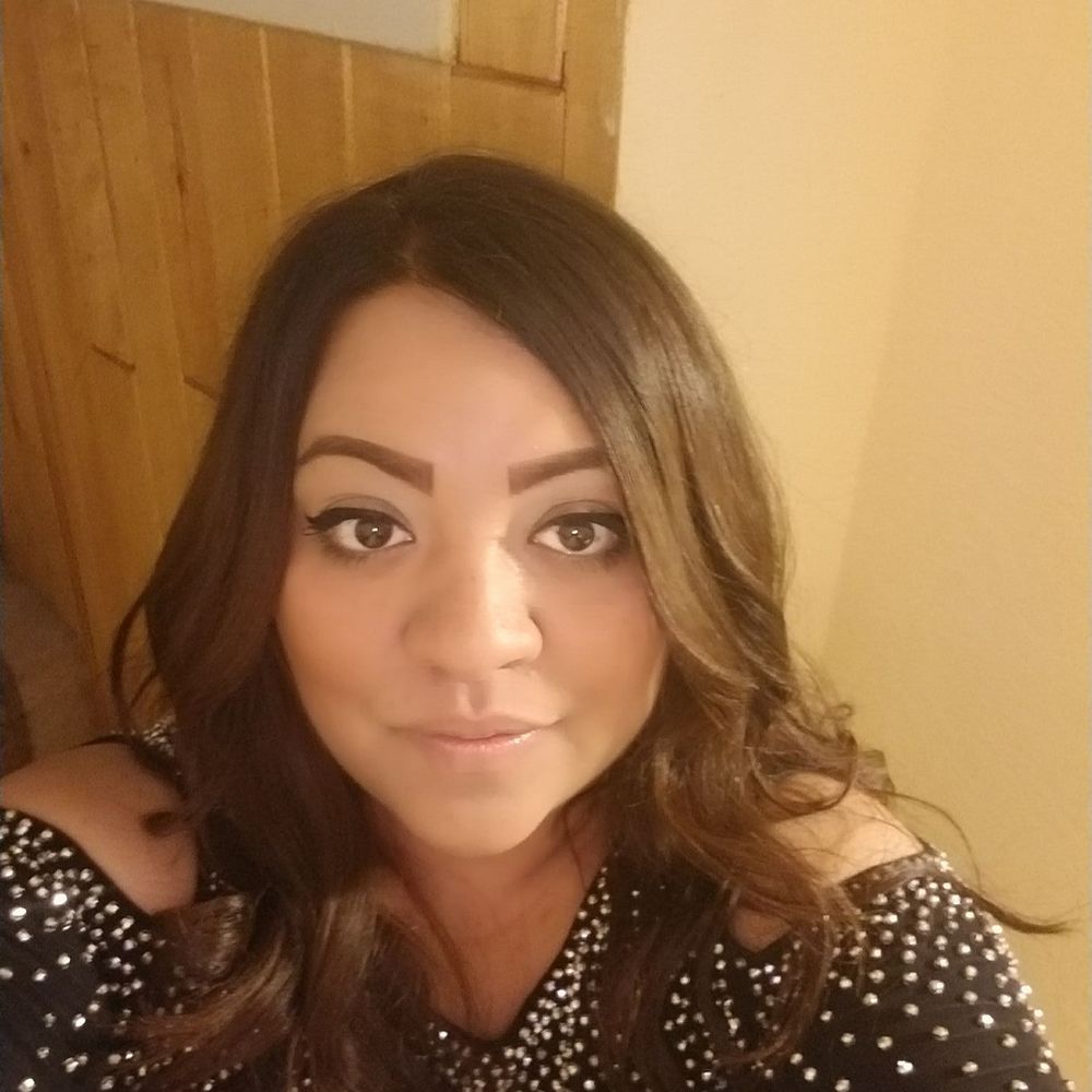 Meet your Posher, Lauriux